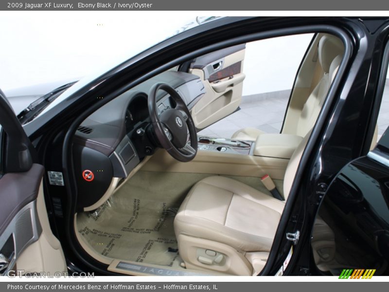 Ebony Black / Ivory/Oyster 2009 Jaguar XF Luxury