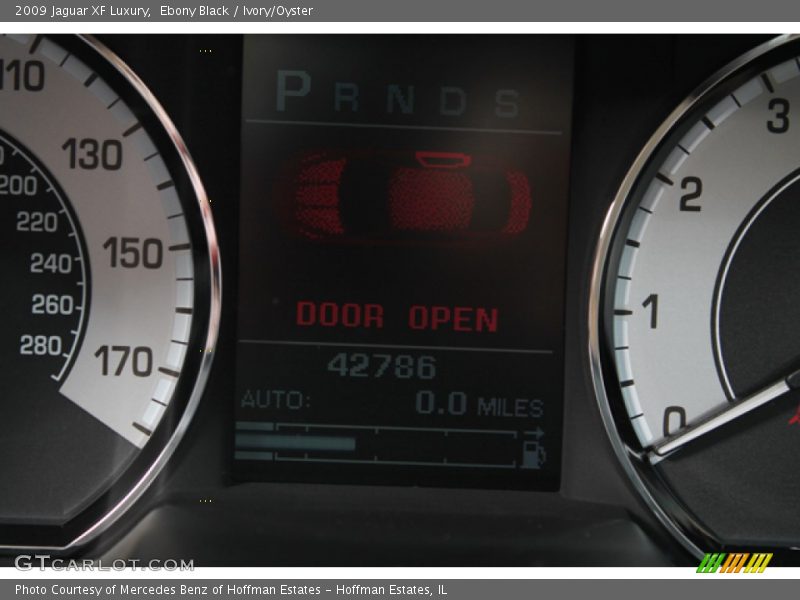 Ebony Black / Ivory/Oyster 2009 Jaguar XF Luxury