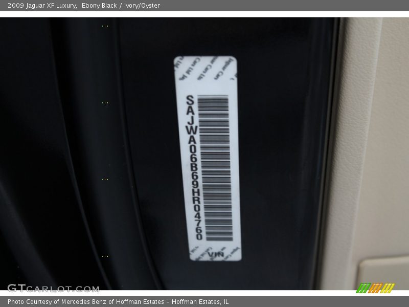 Ebony Black / Ivory/Oyster 2009 Jaguar XF Luxury