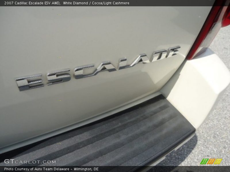 White Diamond / Cocoa/Light Cashmere 2007 Cadillac Escalade ESV AWD