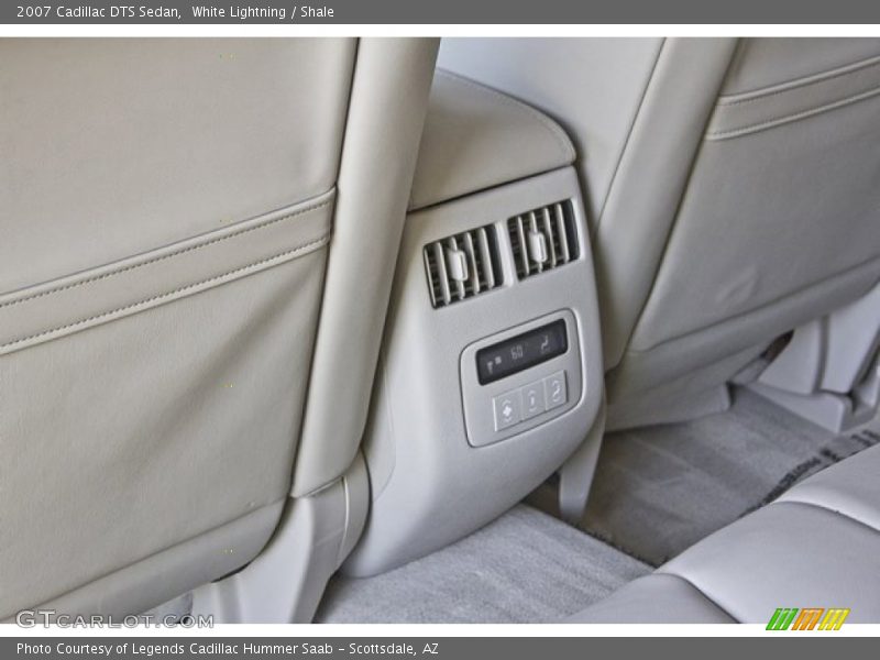 White Lightning / Shale 2007 Cadillac DTS Sedan