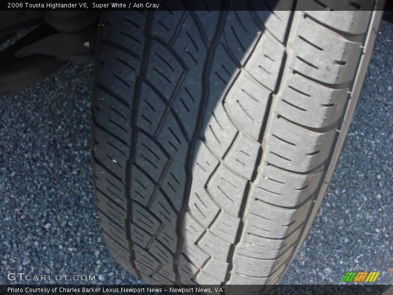 Super White / Ash Gray 2006 Toyota Highlander V6