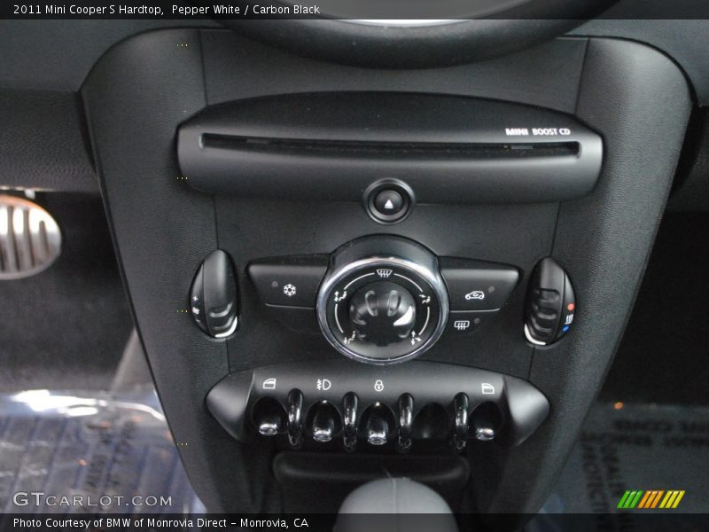 Controls of 2011 Cooper S Hardtop