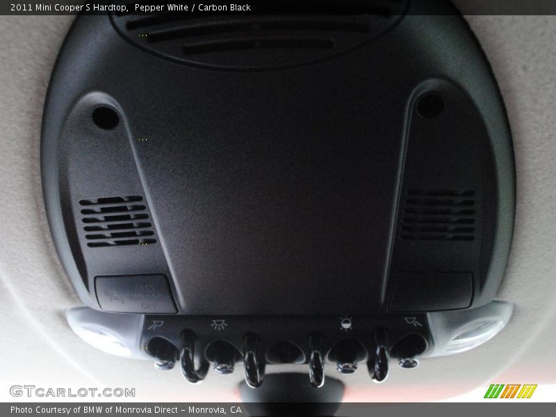 Pepper White / Carbon Black 2011 Mini Cooper S Hardtop