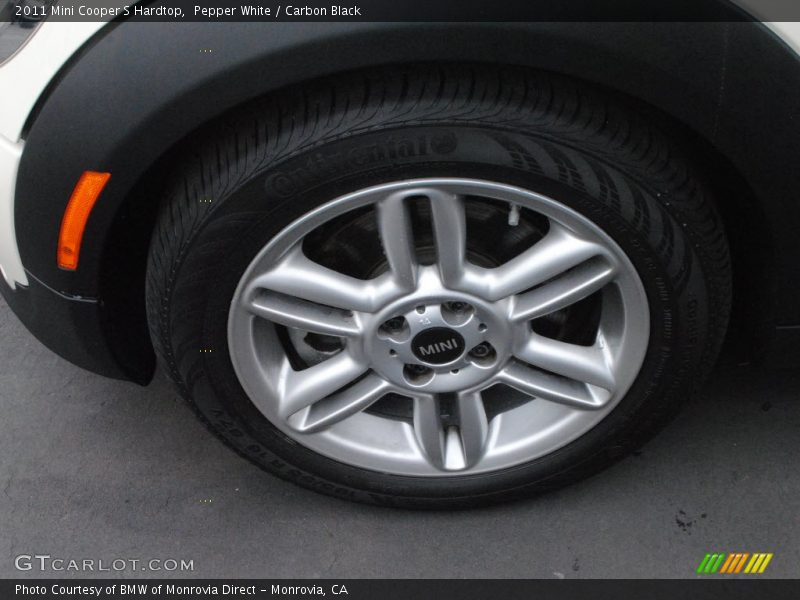 Pepper White / Carbon Black 2011 Mini Cooper S Hardtop