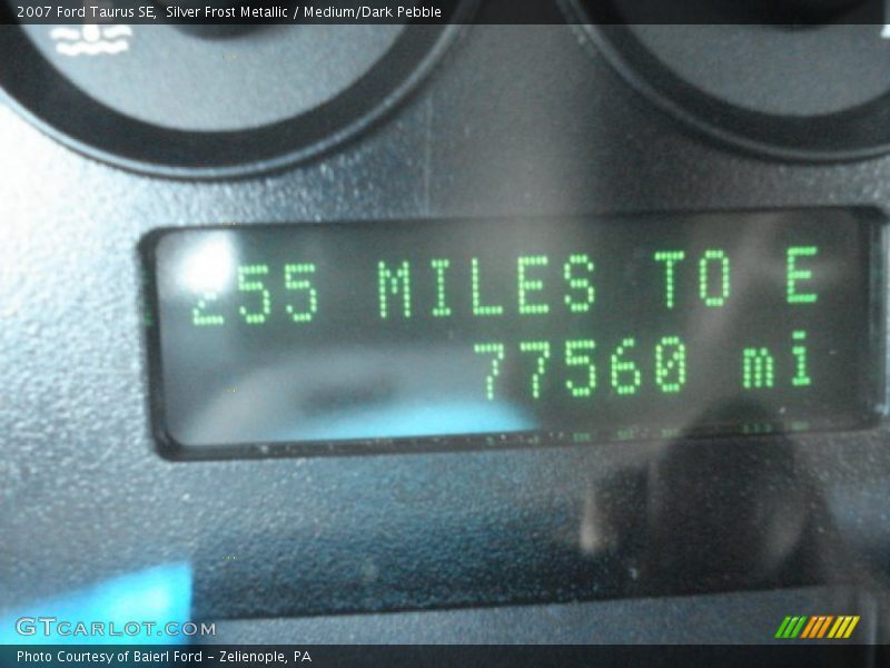 Silver Frost Metallic / Medium/Dark Pebble 2007 Ford Taurus SE