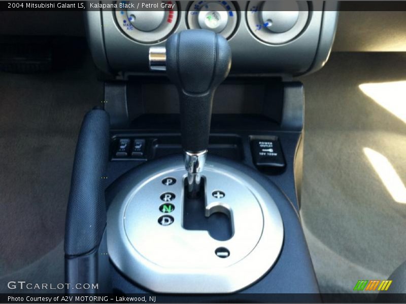 Kalapana Black / Petrol Gray 2004 Mitsubishi Galant LS