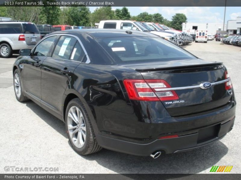 Tuxedo Black Metallic / Charcoal Black 2013 Ford Taurus SEL