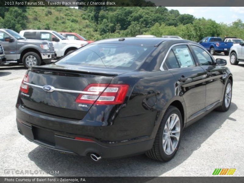 Tuxedo Black Metallic / Charcoal Black 2013 Ford Taurus SEL