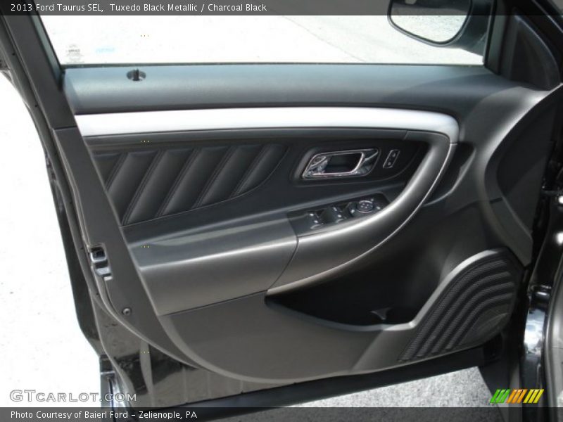 Tuxedo Black Metallic / Charcoal Black 2013 Ford Taurus SEL