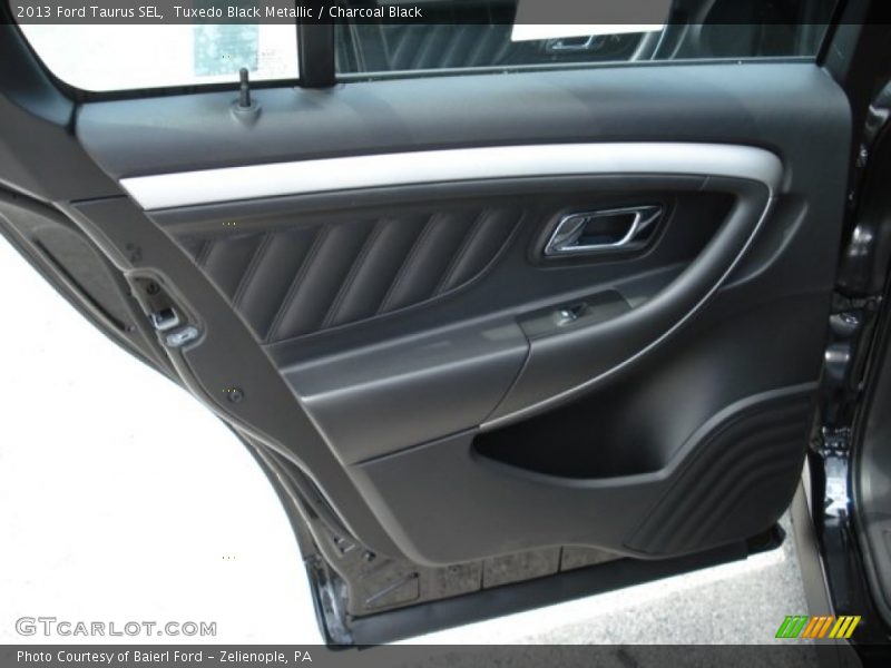 Tuxedo Black Metallic / Charcoal Black 2013 Ford Taurus SEL