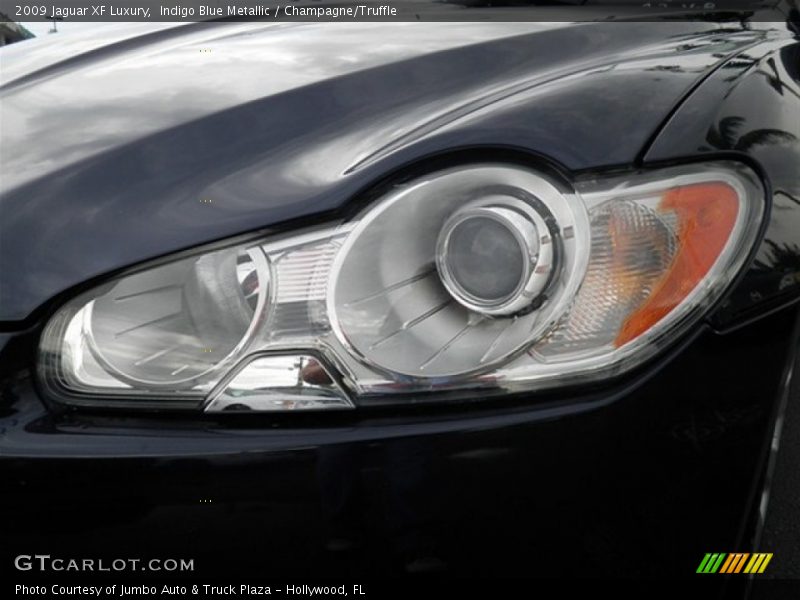 Indigo Blue Metallic / Champagne/Truffle 2009 Jaguar XF Luxury