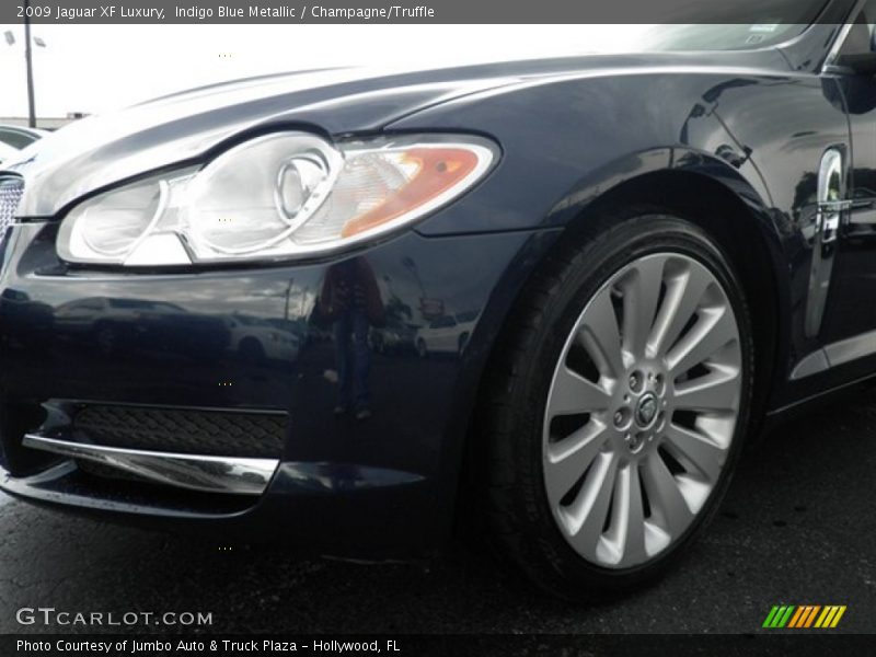 Indigo Blue Metallic / Champagne/Truffle 2009 Jaguar XF Luxury