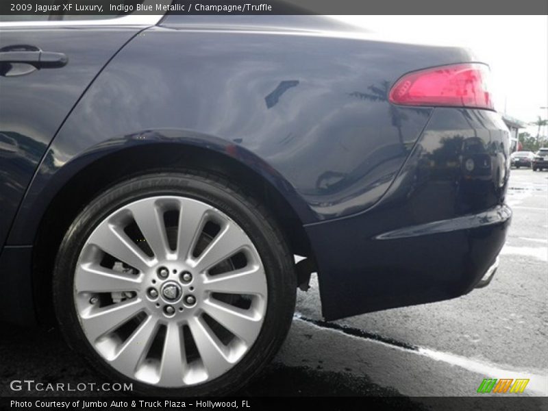 Indigo Blue Metallic / Champagne/Truffle 2009 Jaguar XF Luxury