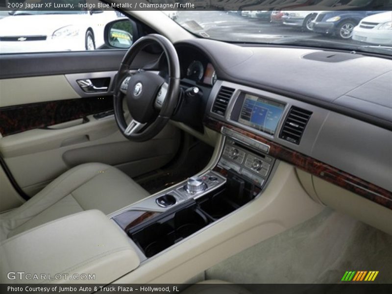 Indigo Blue Metallic / Champagne/Truffle 2009 Jaguar XF Luxury