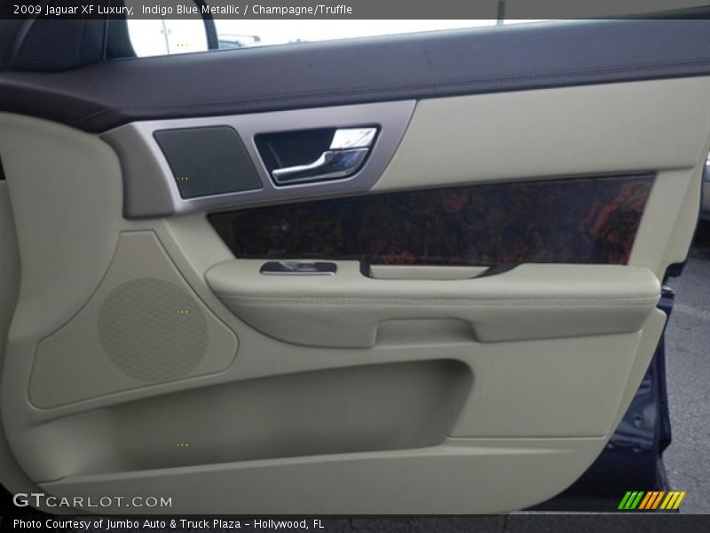 Indigo Blue Metallic / Champagne/Truffle 2009 Jaguar XF Luxury