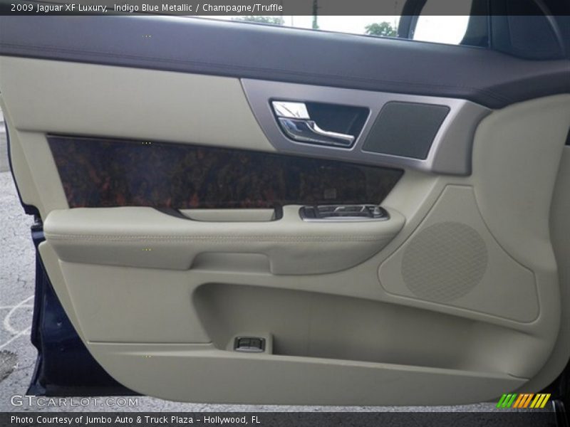 Indigo Blue Metallic / Champagne/Truffle 2009 Jaguar XF Luxury