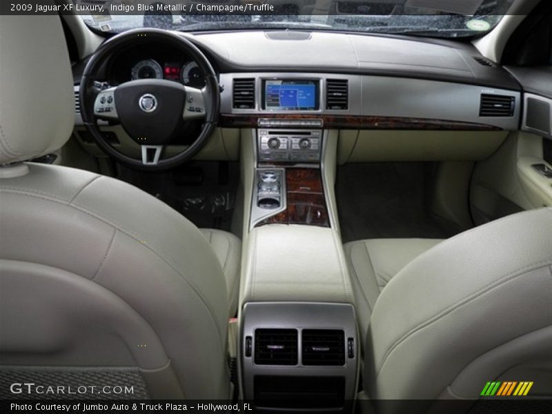 Indigo Blue Metallic / Champagne/Truffle 2009 Jaguar XF Luxury
