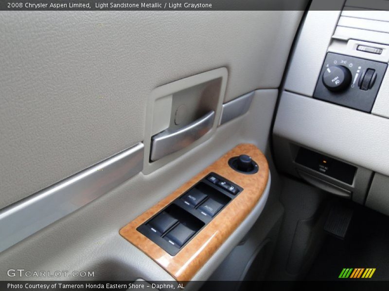 Light Sandstone Metallic / Light Graystone 2008 Chrysler Aspen Limited
