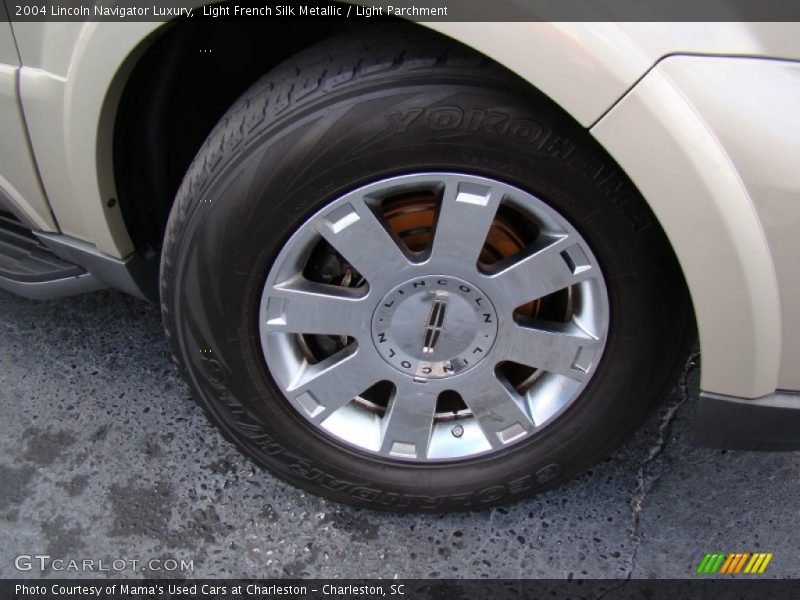 Light French Silk Metallic / Light Parchment 2004 Lincoln Navigator Luxury