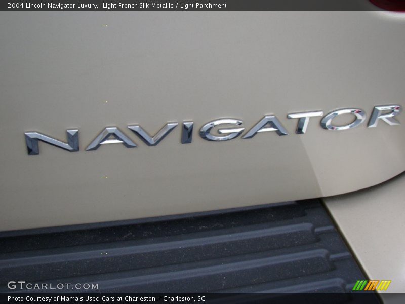 Light French Silk Metallic / Light Parchment 2004 Lincoln Navigator Luxury