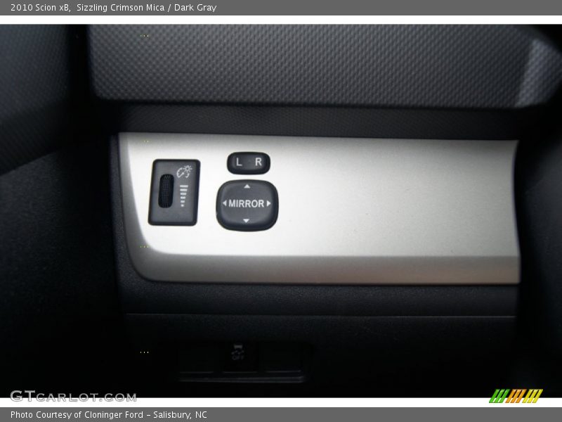 Sizzling Crimson Mica / Dark Gray 2010 Scion xB