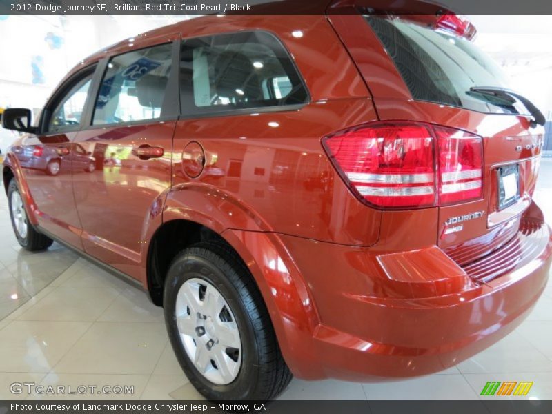 Brilliant Red Tri-Coat Pearl / Black 2012 Dodge Journey SE