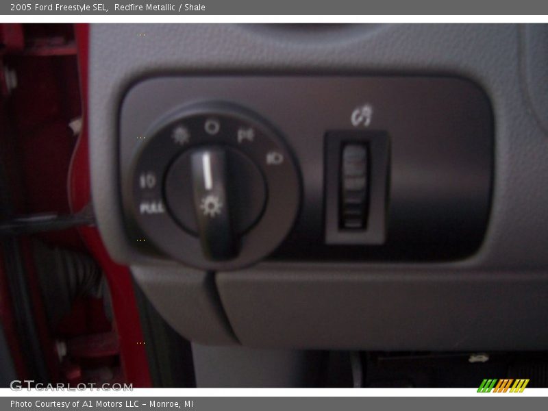 Redfire Metallic / Shale 2005 Ford Freestyle SEL