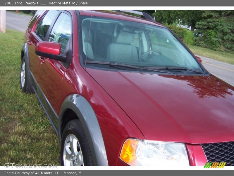 Redfire Metallic / Shale 2005 Ford Freestyle SEL