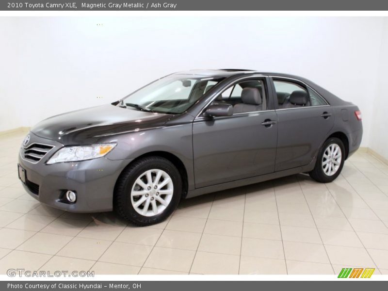 Magnetic Gray Metallic / Ash Gray 2010 Toyota Camry XLE