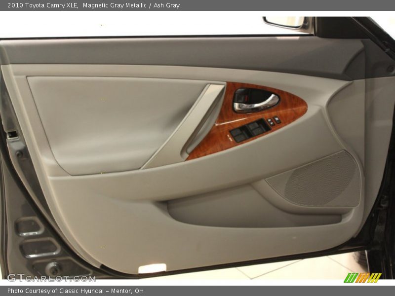 Magnetic Gray Metallic / Ash Gray 2010 Toyota Camry XLE