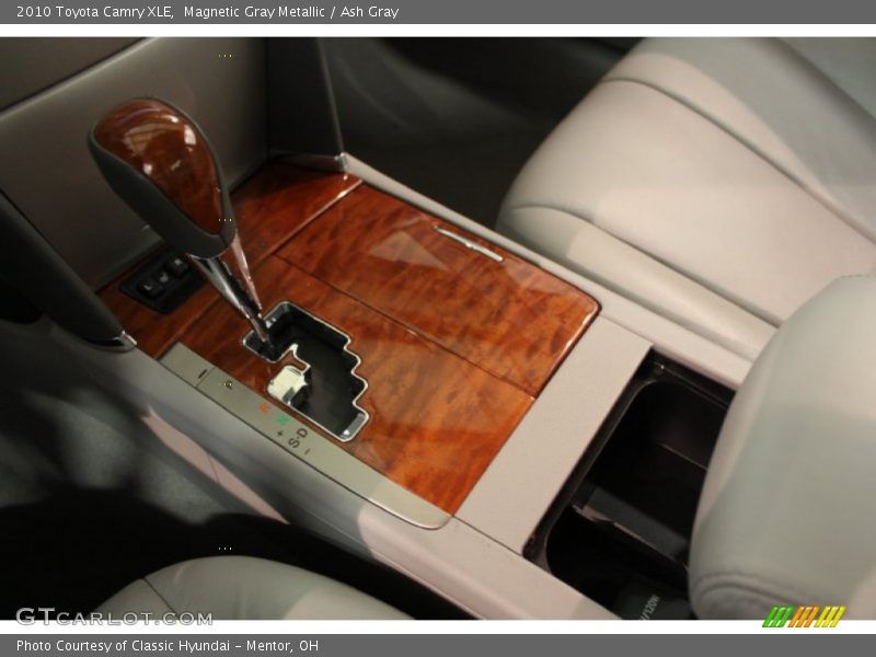 Magnetic Gray Metallic / Ash Gray 2010 Toyota Camry XLE