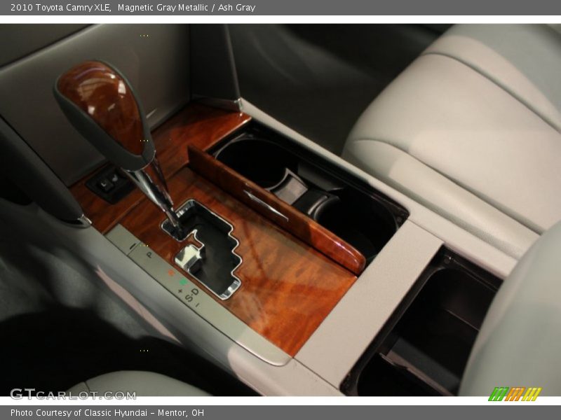 Magnetic Gray Metallic / Ash Gray 2010 Toyota Camry XLE