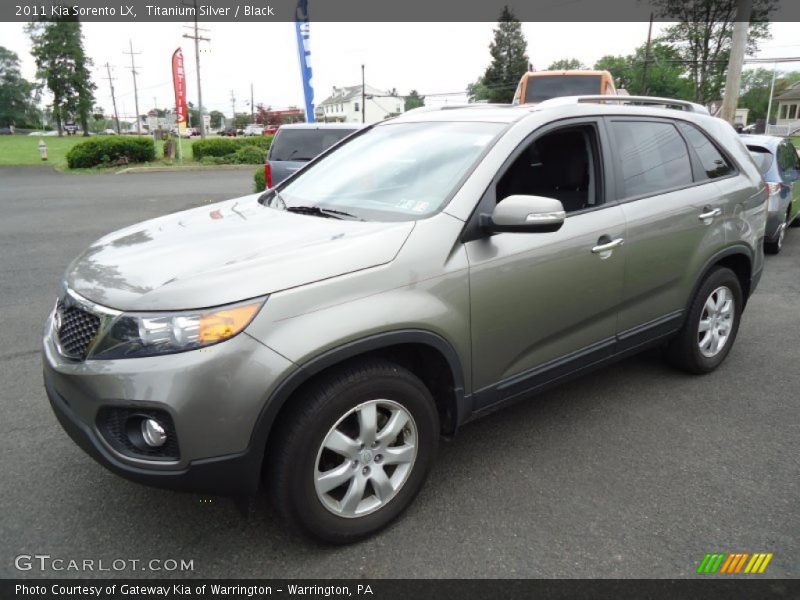 Titanium Silver / Black 2011 Kia Sorento LX