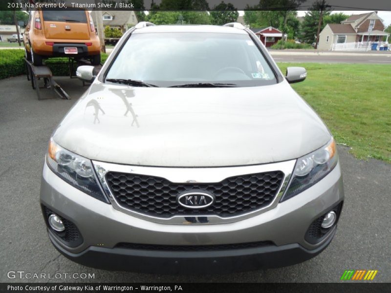 Titanium Silver / Black 2011 Kia Sorento LX