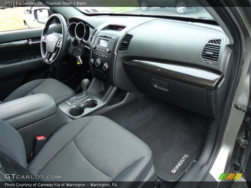 Titanium Silver / Black 2011 Kia Sorento LX
