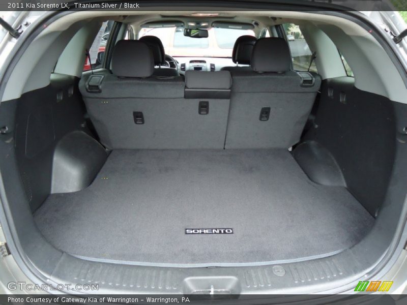 Titanium Silver / Black 2011 Kia Sorento LX
