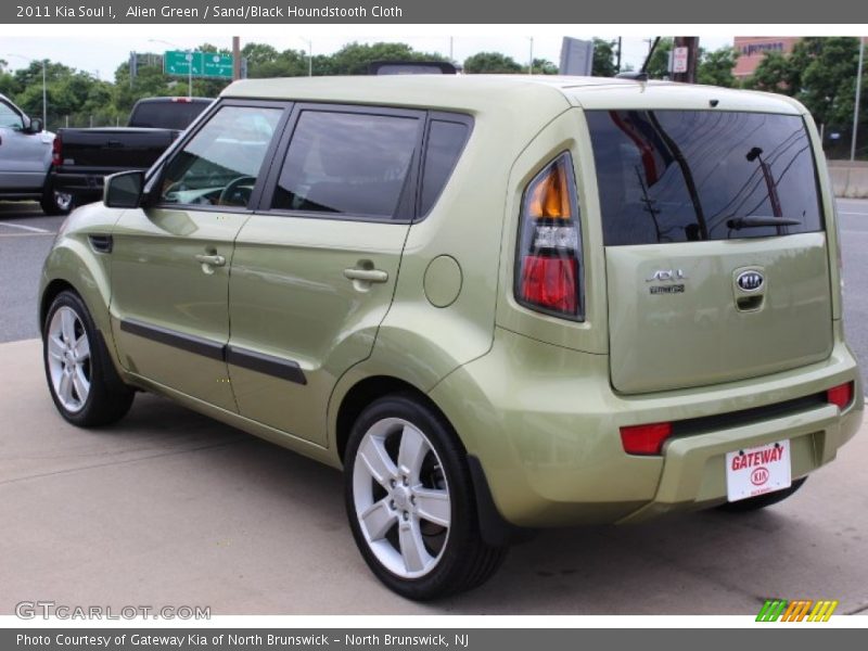 Alien Green / Sand/Black Houndstooth Cloth 2011 Kia Soul !