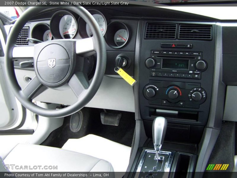 Stone White / Dark Slate Gray/Light Slate Gray 2007 Dodge Charger SE