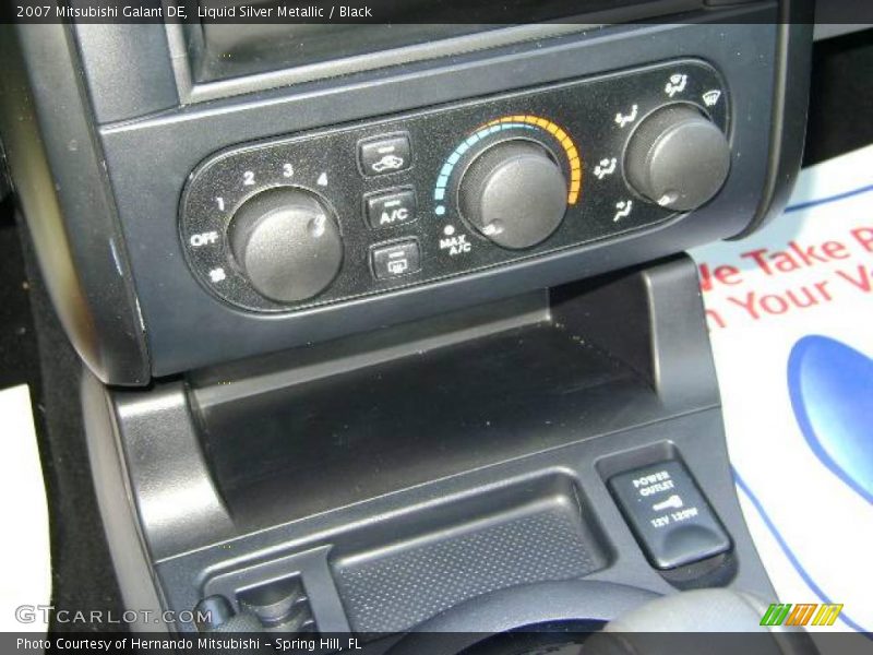 Liquid Silver Metallic / Black 2007 Mitsubishi Galant DE