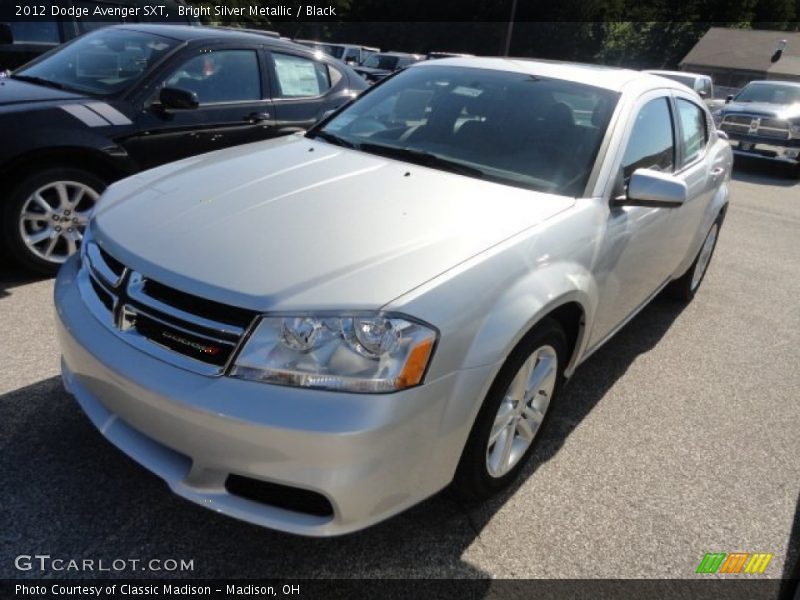Bright Silver Metallic / Black 2012 Dodge Avenger SXT