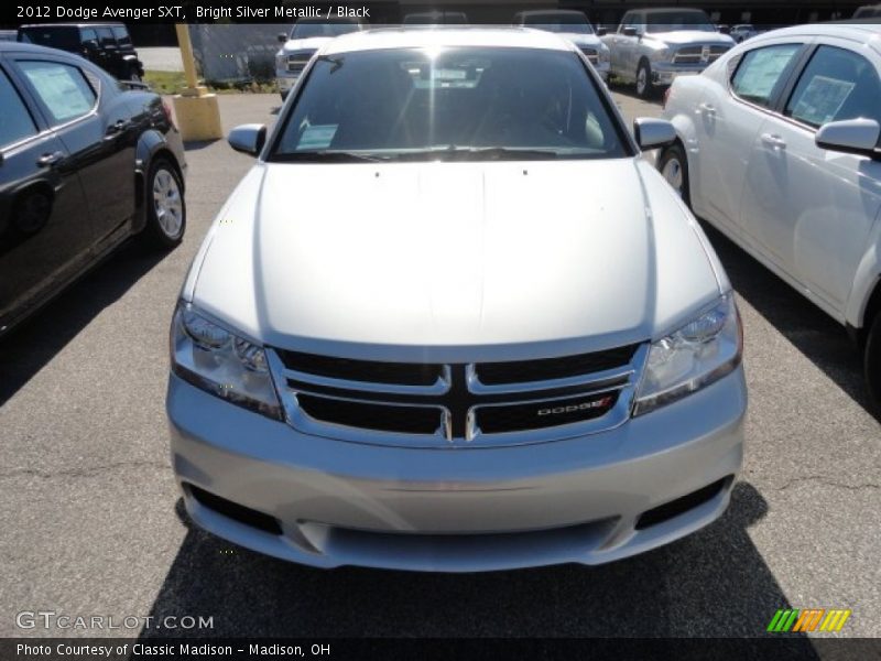 Bright Silver Metallic / Black 2012 Dodge Avenger SXT
