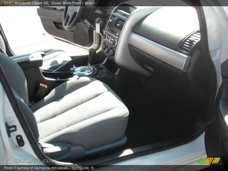 Dover White Pearl / Gray 2007 Mitsubishi Galant DE