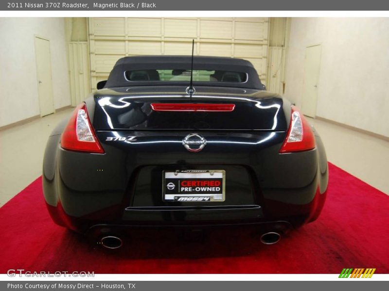 Magnetic Black / Black 2011 Nissan 370Z Roadster