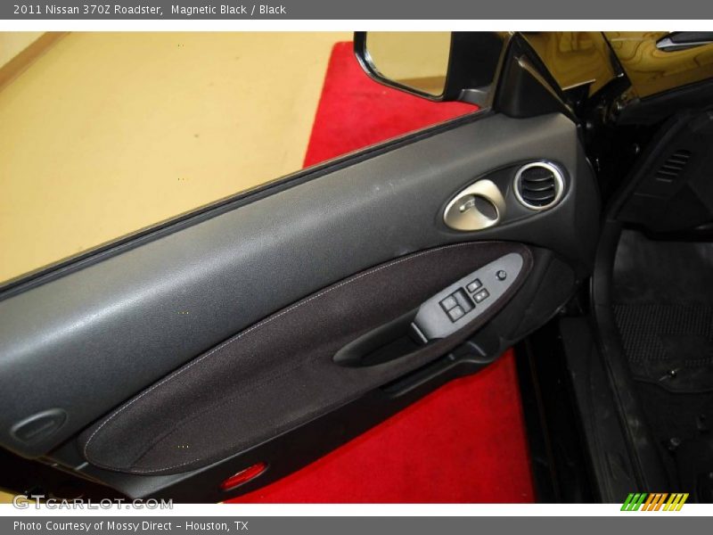 Magnetic Black / Black 2011 Nissan 370Z Roadster