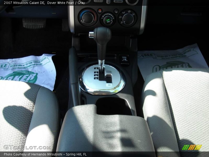 Dover White Pearl / Gray 2007 Mitsubishi Galant DE
