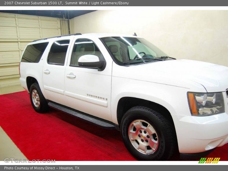 Summit White / Light Cashmere/Ebony 2007 Chevrolet Suburban 1500 LT