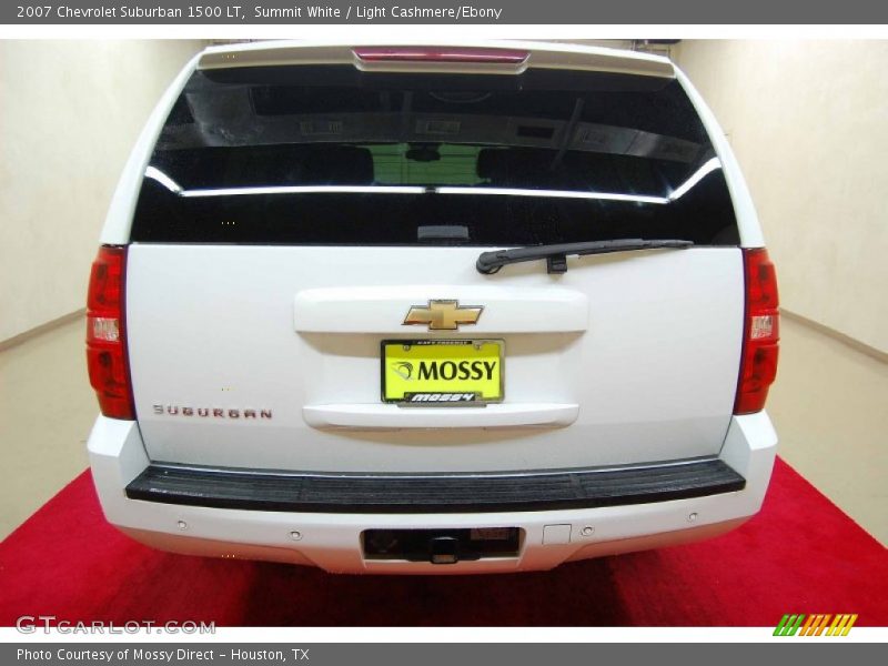 Summit White / Light Cashmere/Ebony 2007 Chevrolet Suburban 1500 LT