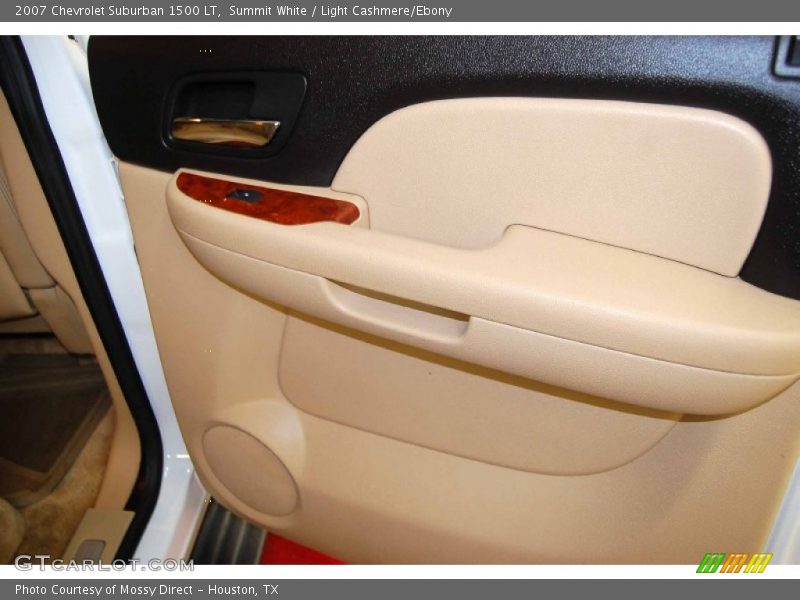 Summit White / Light Cashmere/Ebony 2007 Chevrolet Suburban 1500 LT