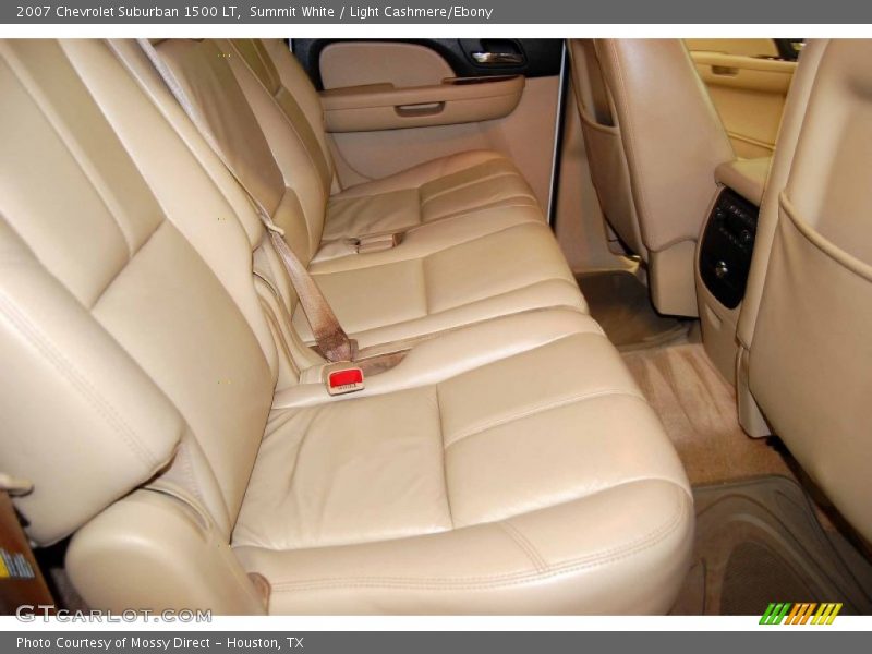 Summit White / Light Cashmere/Ebony 2007 Chevrolet Suburban 1500 LT